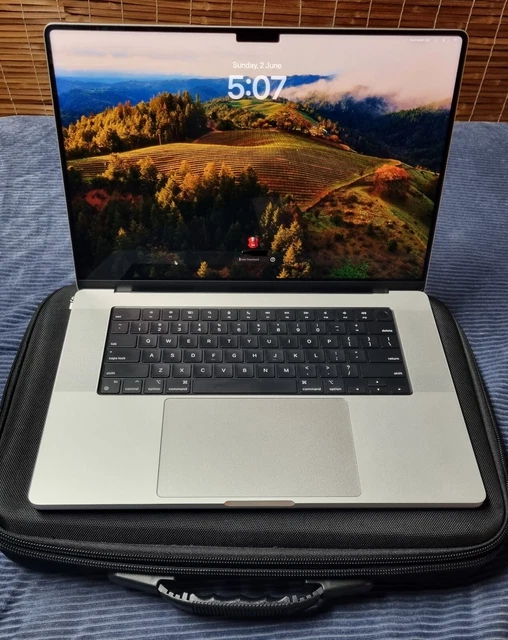 Apple MacBook Pro 16 M1 Max 2021 32 Go RAM 1 To SSD - Argent - AZERTY pas cher