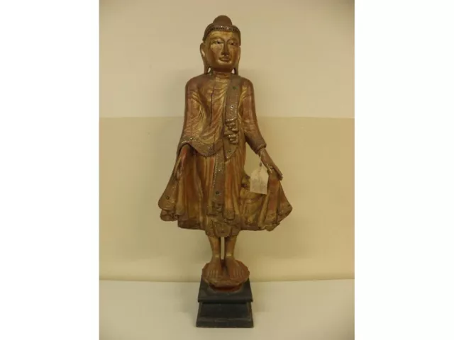 Stehender Buddha im Fürstenschmuck Antik aus Thailand 20 Jhd vergoldet 120cm