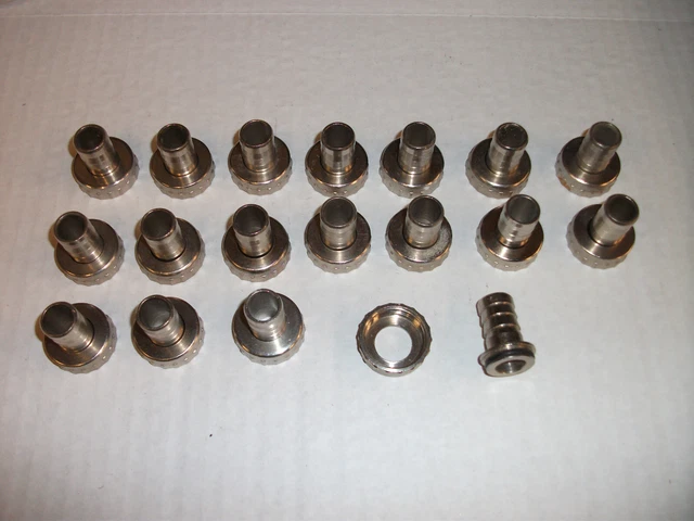QTY (18) 5/8" PEX radiant / hydronic manifold port connectors, sst 3/4" BSP