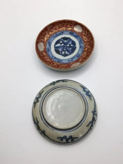 Fabulous Pair of Antique Japanese Porcelain Dishes, 18th century 2
