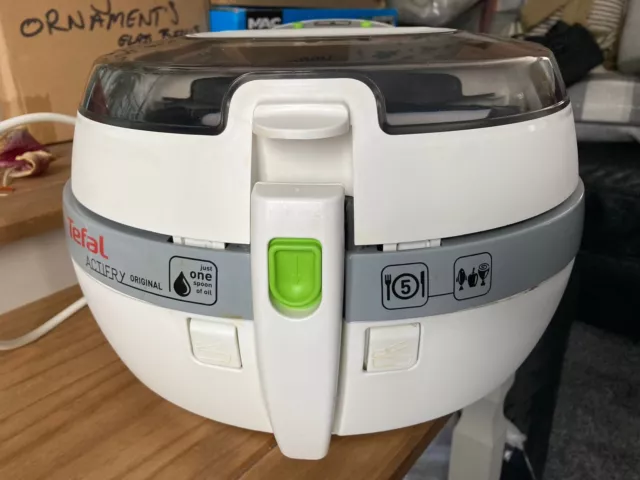 Tefal Actifry Air Fryer. With Instructions And Measuring Spoon. Serie O01-1