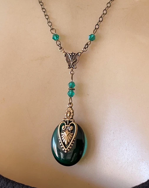 Vintage Necklace Art Nouveau Lavalier Pendant Antique Sherwood Green Czech Glass
