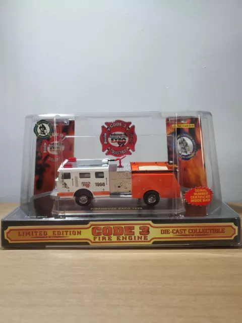 Code 3 Collectibles 1998 Firehouse Expo Seagrave E-1998 Mint In Dome No Sleeve