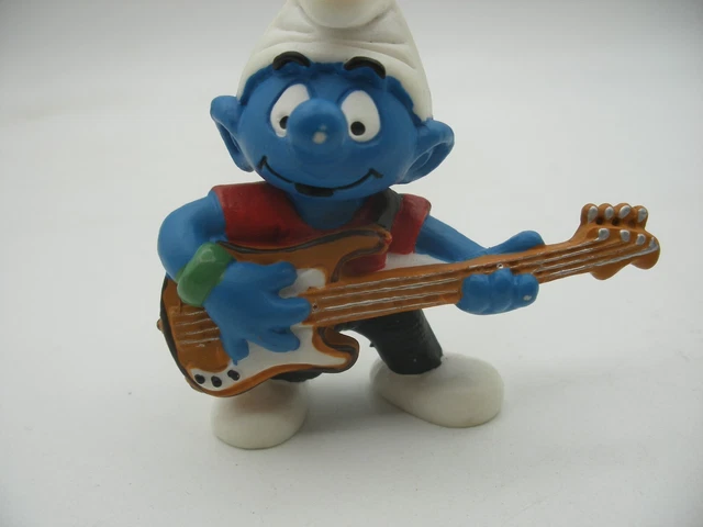 Figurine Schleich Schtroumpf Jardinier Avec Râteau - Réf. 241O - Année 1982 - Occasion - Collection