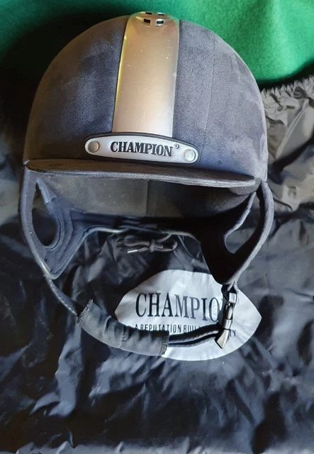 GEBRAUCHT! CHAMPION - SENTAIR - REITMÜTZE - GRÖSSE 6 5/8 (54 cm) - SCHWARZ/SILBER GEBRAUCHT! CHAMPION - SENTAIR - REITMÜTZE - GRÖSSE 6 5/8 (54 cm) - SCHWARZ/SILBER