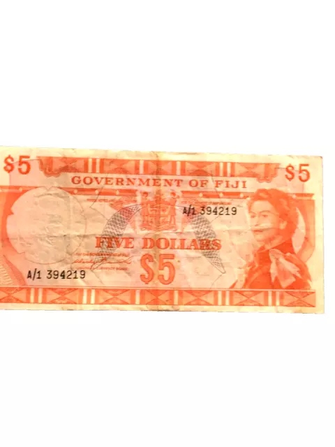 Government Of Fiji Five Dollar Banknote. Lightly Circulated In Good Condition.