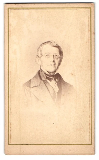 Fotografie unbekannter Fotograf und Ort, Portrait modisch gekleideter Herr mit