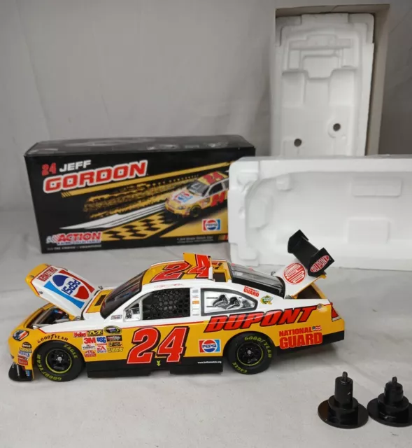 RARE 2009 Jeff Gordon #24 Pepsi Challenger Retro 1:24 NASCAR Action NIB #1 of 2,