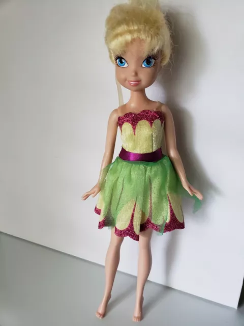 Jakks Disney 2010 Tinkerbell Doll 9.5 Inch with clothes Peter Pan