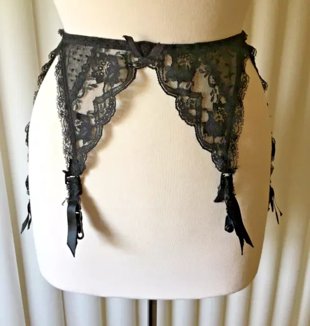 RARE VINTAGE ~  VICTORIA'S SECRET ~ Garter Belt Black Lace ~ size S ~ 26" waist