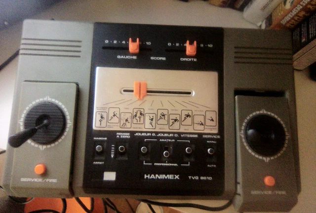 ANCIENNE CONSOLE DE jeu modèle "Soundic Programmable" plus 5 jeux