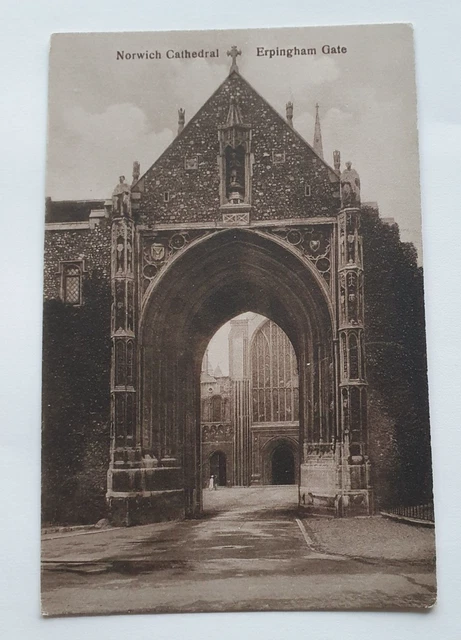 Vintage unveröffentlichte B&W Postkarte - Norwich Cathedral Erpingham Gate (b)