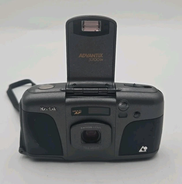 Appareil photo miniature Nori par Norisan. Viseur rigide. Bakélite