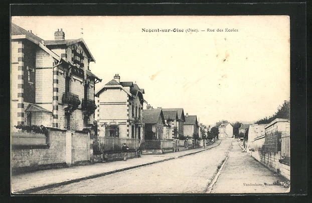 CPA Nogent-sur-Oise, Rue des Ecoles 1914