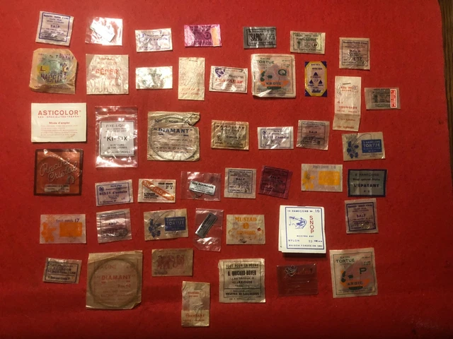 Lot Ancien Matériel De Pêche : Boîte, Ligne, Hameçons, Plombs, Cuillère - Occasion