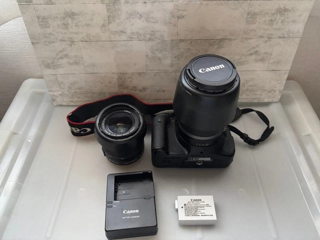 CANON EOS KISS X5 Digital Camera Double Zoom Kit with 18-55mm 55