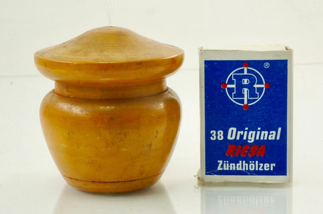 Antikes Floh Spiel, Floh-Hüpf-Spiel mit Original Spielanleitung um 1900.   (B61)