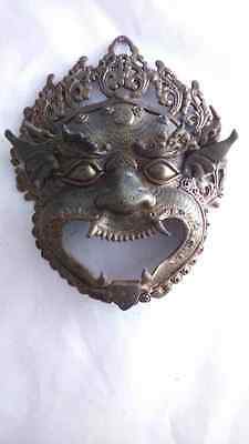 Old Asia  bronze mask. Ancien masque en bronze