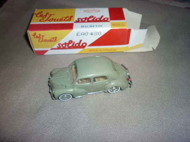 RENAULT 4CV. SOLIDO. Made in France. Boîte édition Hachette.