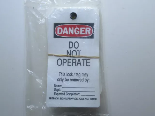 (NEW - Pk 25) BRADY SIGNMARK 66068 Danger Do Not Operate Lockout Tagout Tags