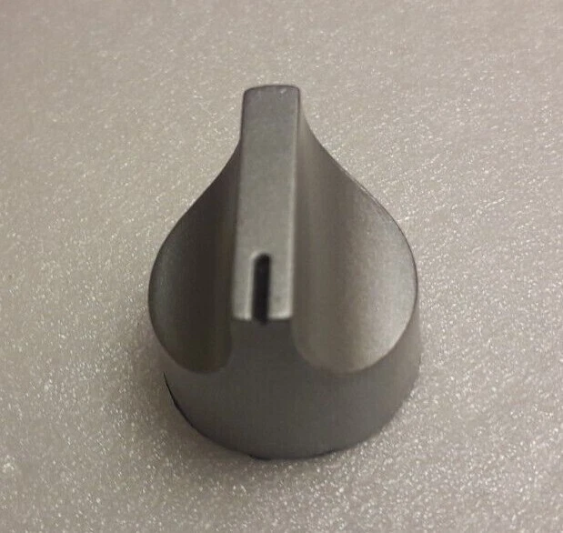 BOUTON POTENTIOMETRE   axe 6mm, serrage par vis.Plastique.Diam:20mm.H:19,5mm.