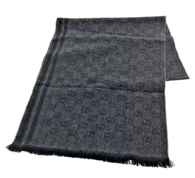 Sciarpa Gucci in lana 100 GG usata autentica Sciarpa Grigia Italia k03043...