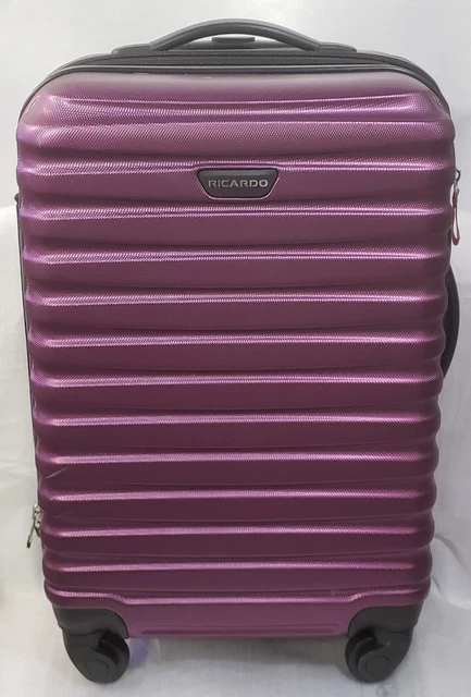 Ricardo Hardside 22" Rolling/Spinner Carry-on with Expansion Gusset