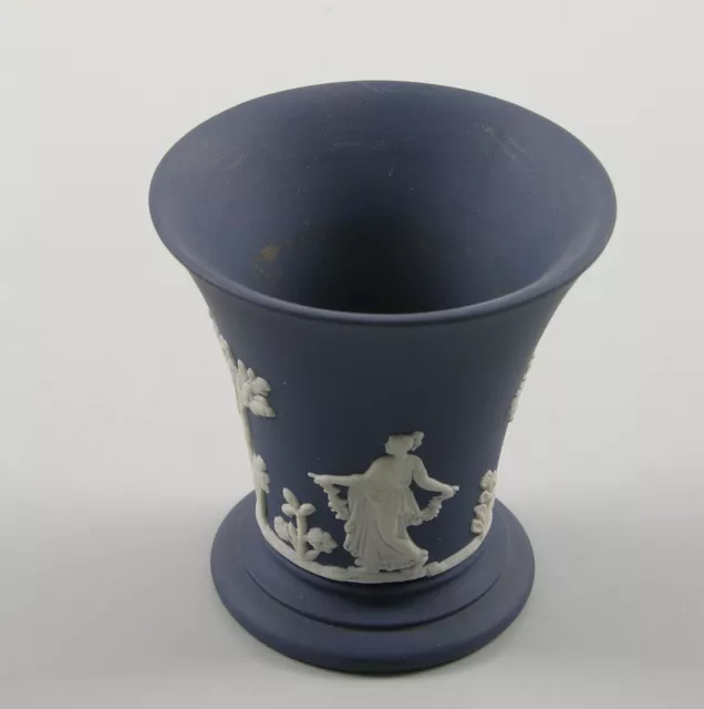 Wedgwood England Vase  Jasperware blau  Pate sur Pate  zwei Frauen