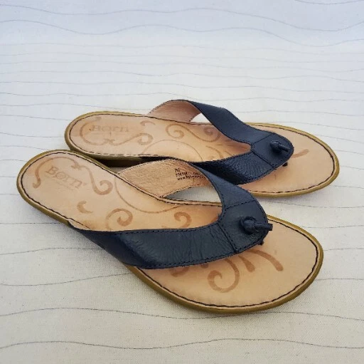 BORN Womens Navy Blue Leather Thong Sandals Flip Flop Slides Size 7, F34134 EUC