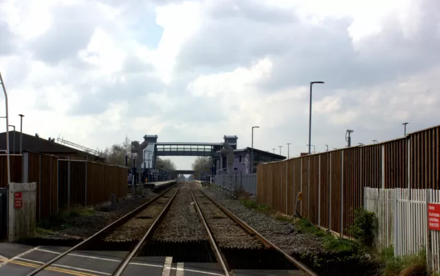 Photo 6x4 Bicester Village station from Bicester crossing  c2017