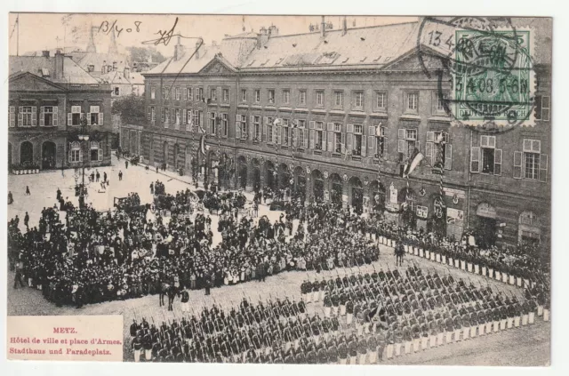METZ  - Moselle - CPA 57 - Militaire - Defilé place d' Armes