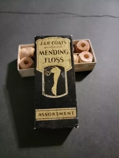 Collectable Sewing J.& P.coats Mending Floss Assortment Vin.