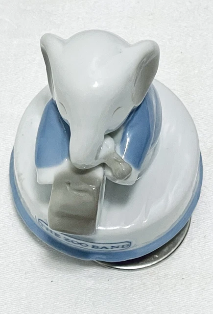 4 Vintage Hand Painted Blue Porcelain Figurines with Zoo Band Elephant Music Box 3