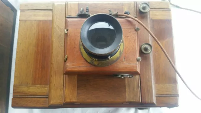 Antike Holzkamera 13×18 mit Watson&Bowden Auslöser - Kabel und 3 Kassetten