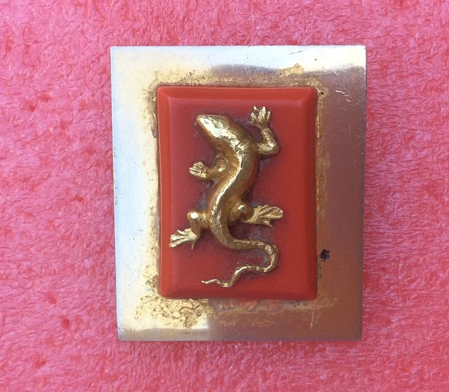 Broche Vintage Jean Painlevé – Bakélite Rouge & Laiton – Modèle Fleur Et Perle