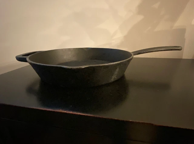 Emeril Lagrasse 12” Cast Iron Round Skillet Pan