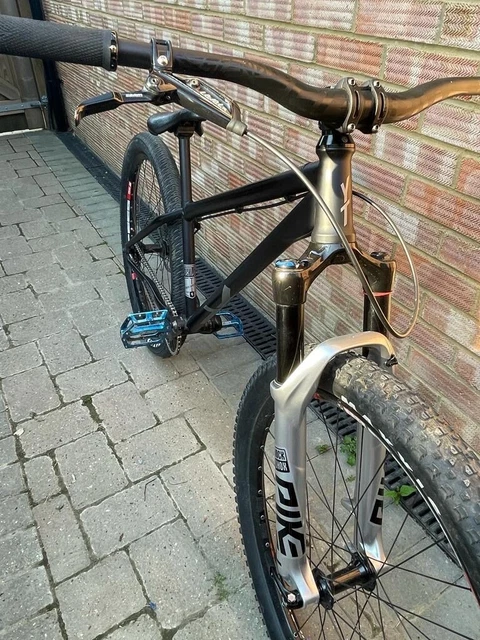 yt industries dirt jump bike