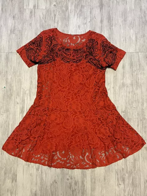 Free People Women's Size Medium Red & Black Embroidered Lace Short Sleeve Dress