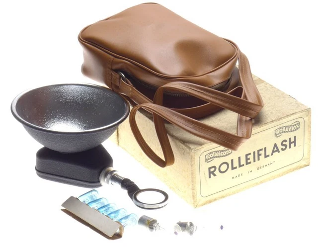 ROLLEIFLASH Rolleiflex Rollei camera flash attachment cased boxed bulb excellent