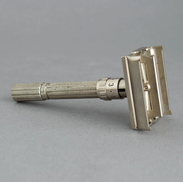 VINTAGE TTO TWIST to Open GILLETTE SAFETY RAZOR Adjustable 1-9 L2 USA ...