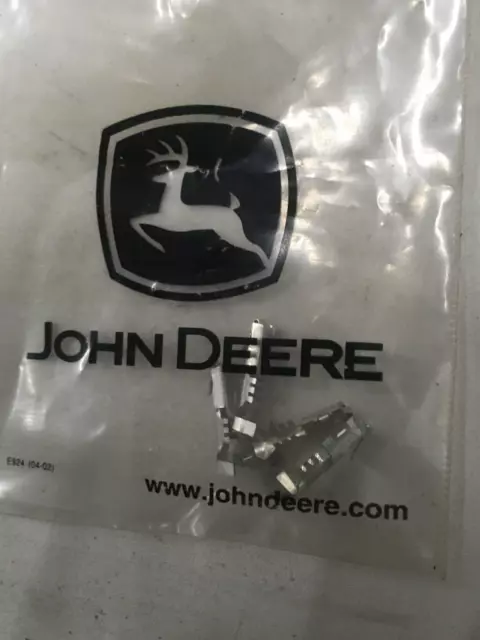4 John Deere Electrical Connector Part Number: R104846