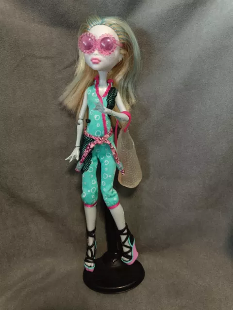 MONSTER HIGH: Muñeca LAGOONA BLUE serie "Dead Tired" con outfit "FASHION DELUXE"