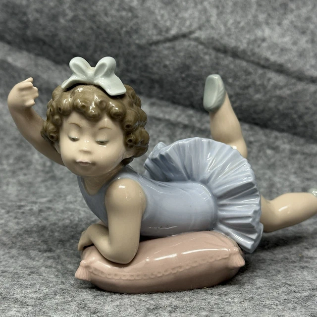 【値下げ】リヤドロ　LLADRO LITTLE BALLET GIRL 5105 LLADRO #5105 LITTLE Ballet Girl Ballerina Figurine Pink Hand