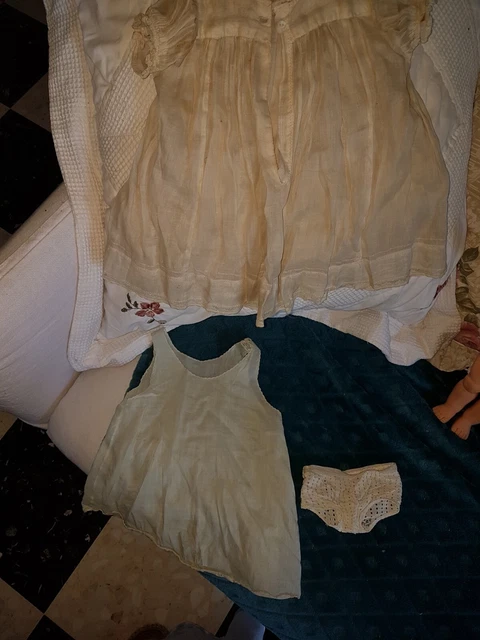 Ancienne Robe  1950  dessous de robe pour Poupée bru Jumeau, robe 35 cm de haut.