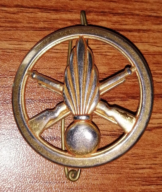 Militaria Insignes France Armée de Terre Matériel (2