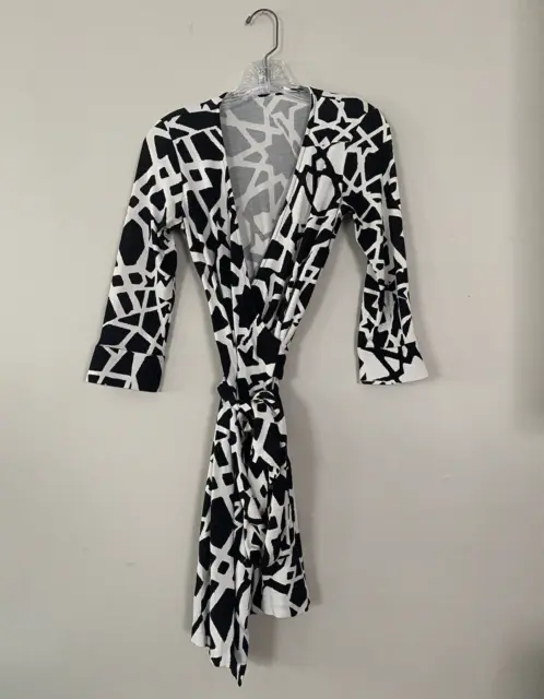 Diane Von Furstenberg DVF Silk Jersey Wrap Dress Black Cream Size 2 NEW