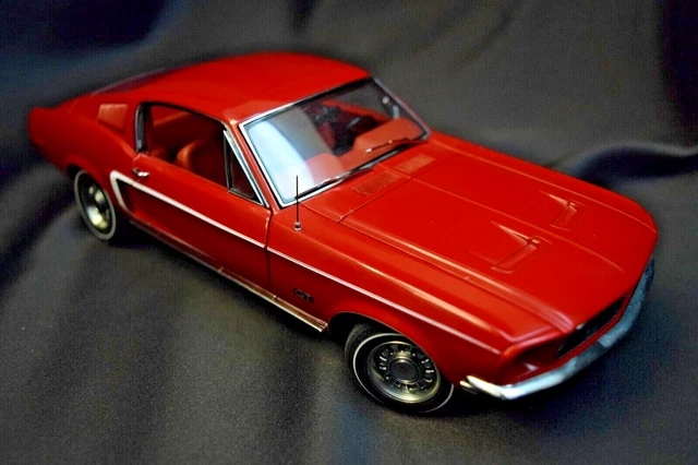 ミニカー AUTO ART( Ford Mustang GT )MILLENNIUM. WhatsAppImage2024-09-02at1.58.