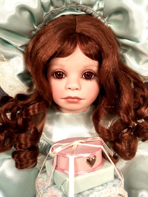 Porcelain Doll  "Cecilia " The Ashton Drake Galleries " 1999   18 "-46 cm