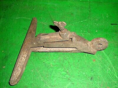 VINTAGE  NO.104 CAST IRON SAW VISE vice missing bottom clamp