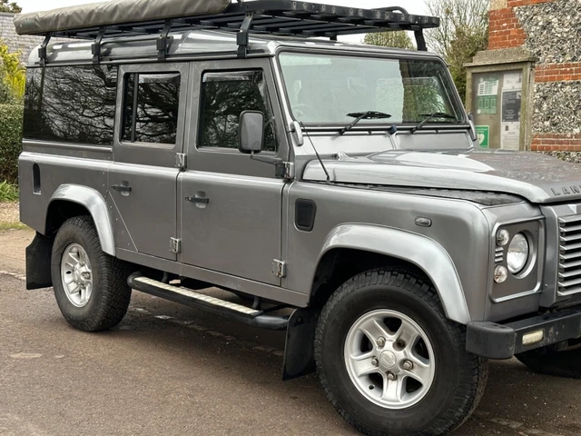 LAND ROVER DEFENDER 110 XS Utility Puma 2.2 Panoramic Glass Patriot ...